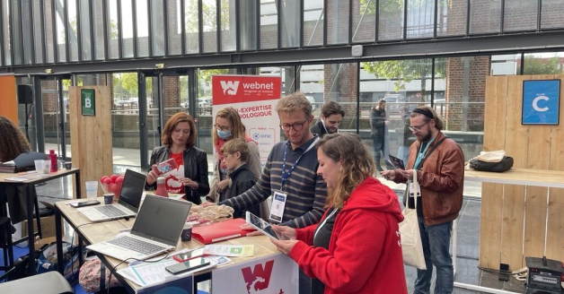 L'équipe de Webnet, présent au salon TalentFair avec du monde sur leur stand